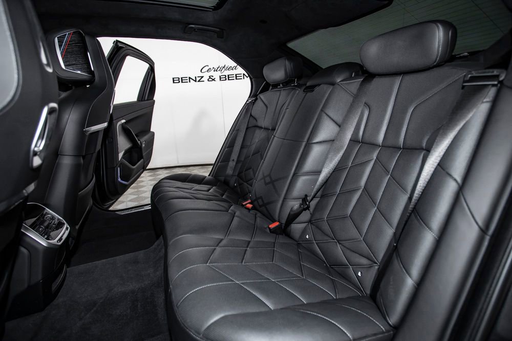 Used 2023 BMW 740i RWD image 17