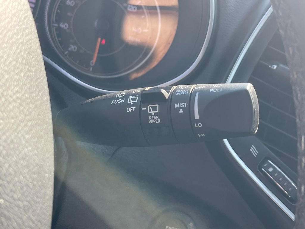 Used 2020 Jeep Cherokee Latitude Plus image 38