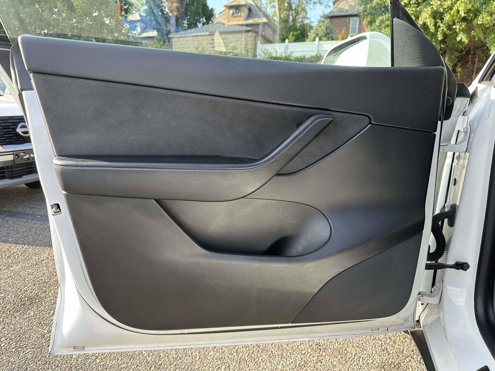 Used 2022 Tesla Model Y Long Range AWD/4WD image 13