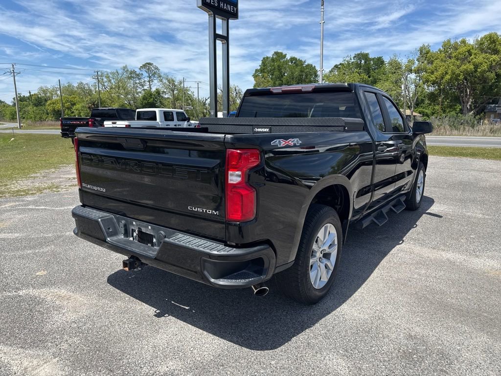 Used 2019 Chevrolet Silverado 1500 Custom w/ Custom Value Package image 4