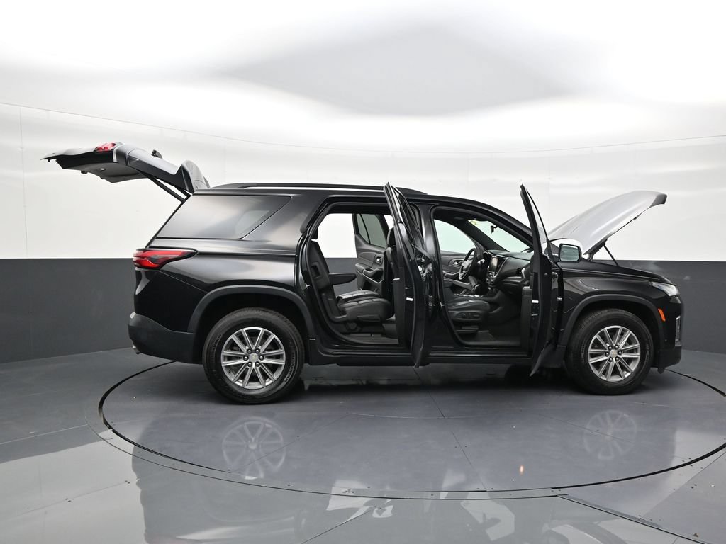 Used 2023 Chevrolet Traverse LT FWD image 26