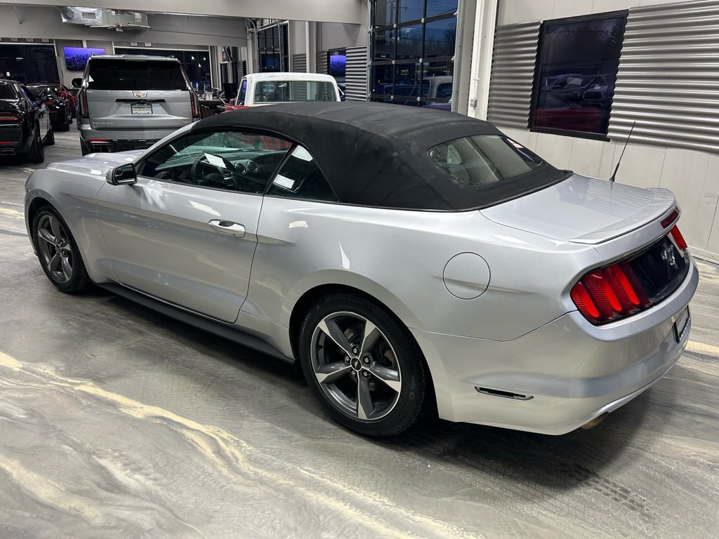 Used 2016 Ford Mustang Convertible w/ Equipment Group 051A RWD image 28