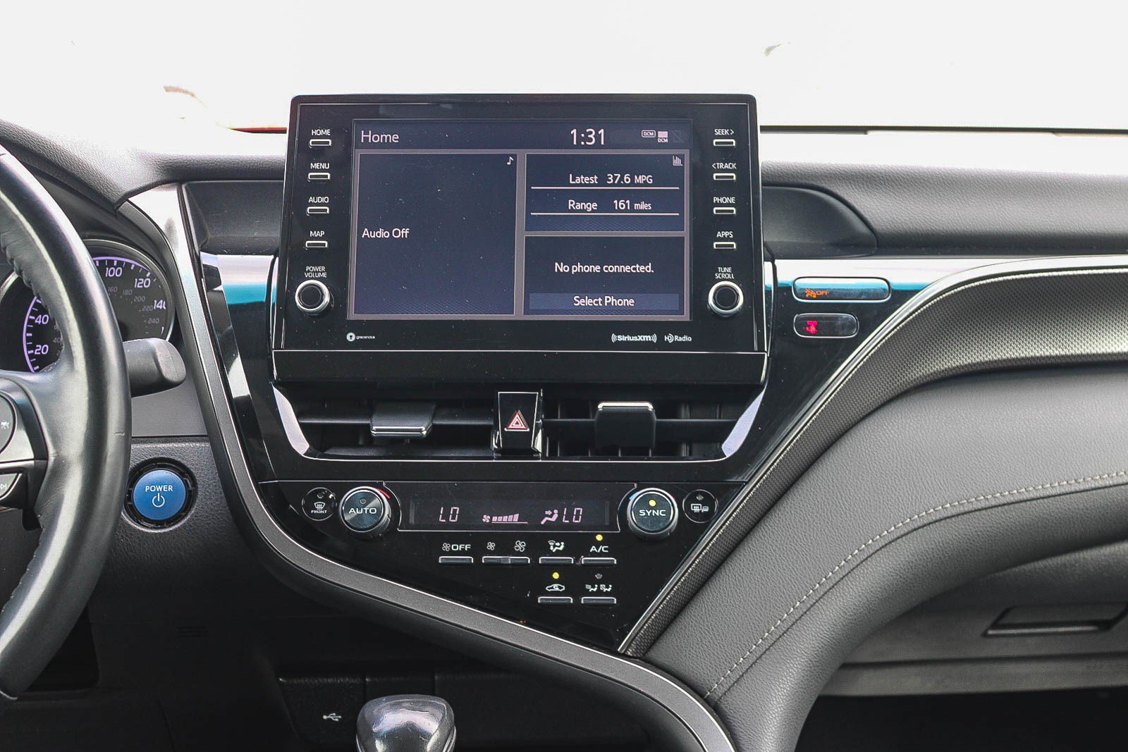 Used 2022 Toyota Camry XSE image 14