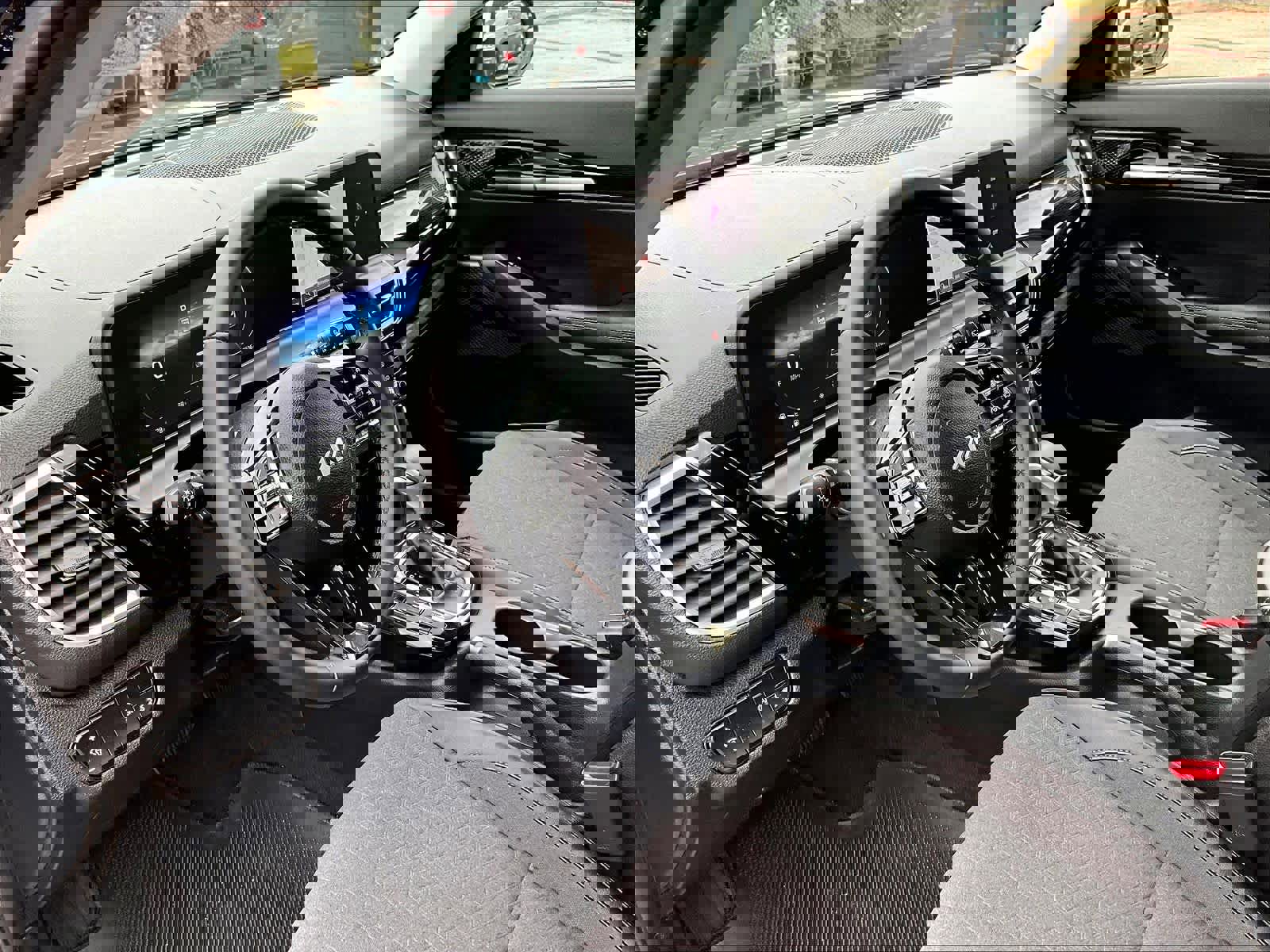 Used 2024 Kia Seltos S image 8