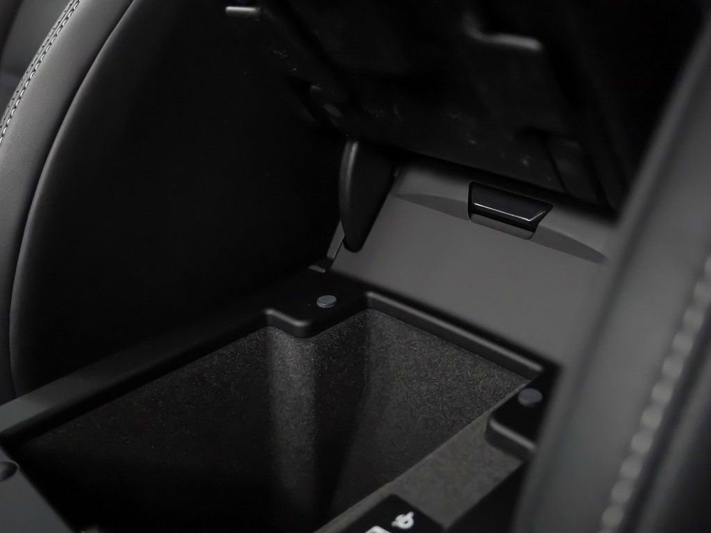 New 2026 Porsche Macan S image 35