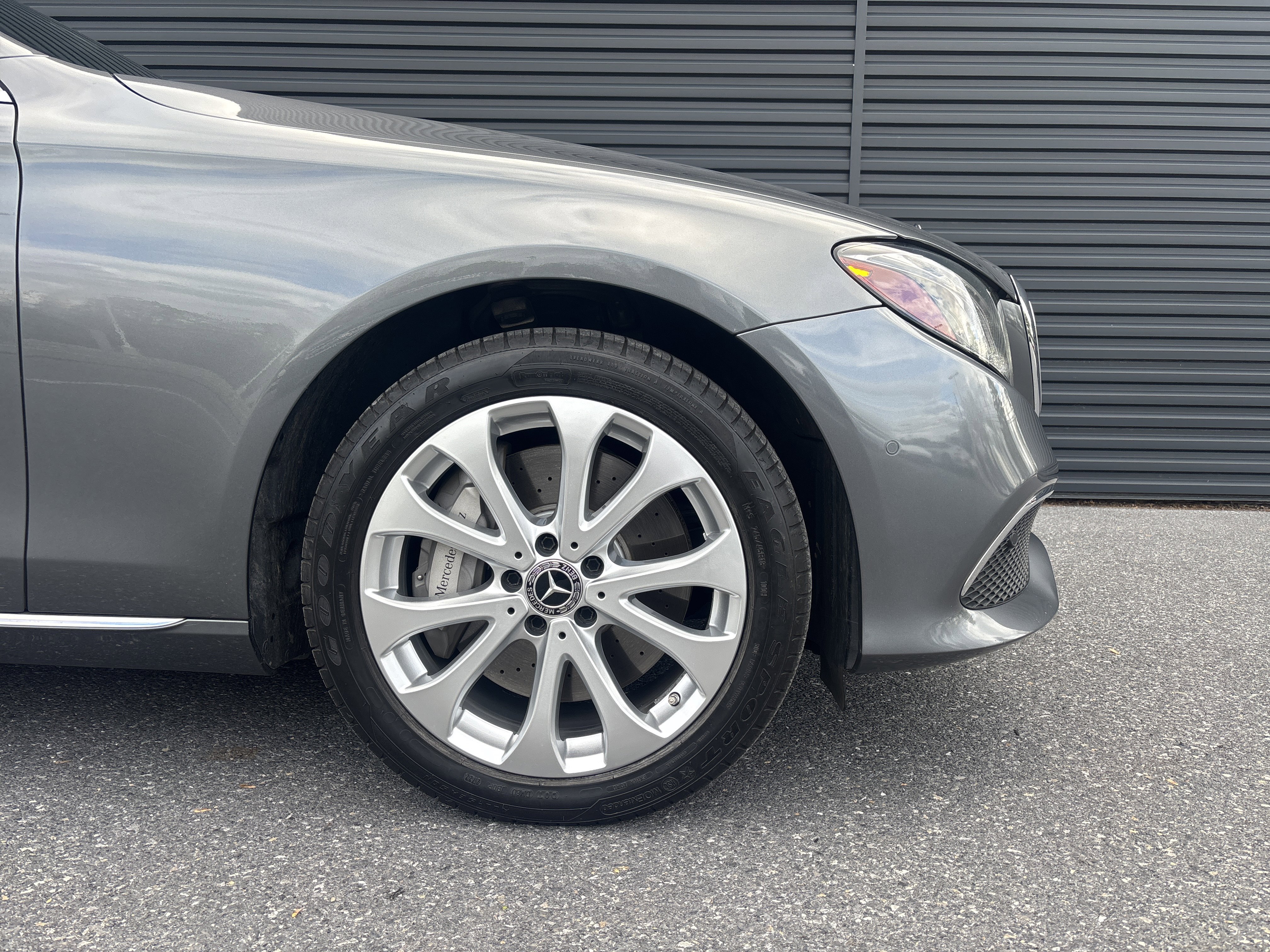 Used 2018 Mercedes-Benz E 400 4MATIC Wagon image 9