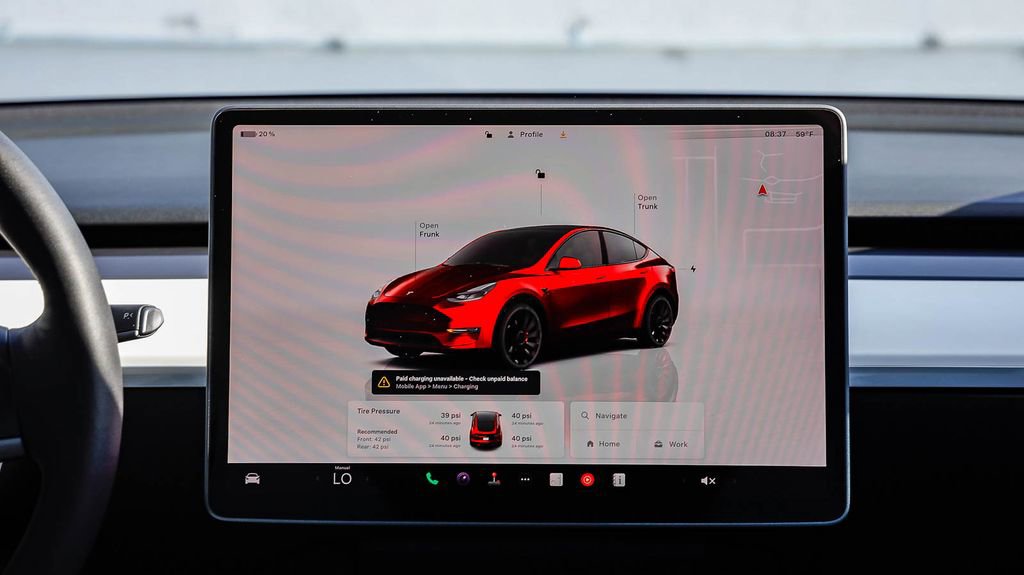 Used 2024 Tesla Model Y Performance image 16