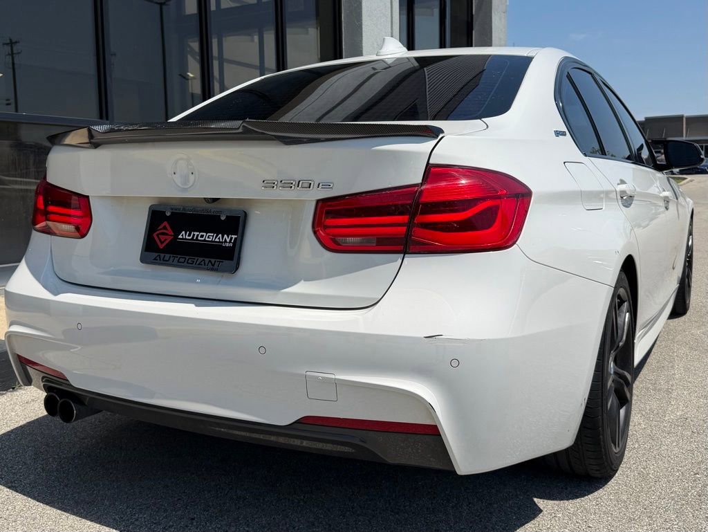 Used 2017 BMW 330e RWD image 10