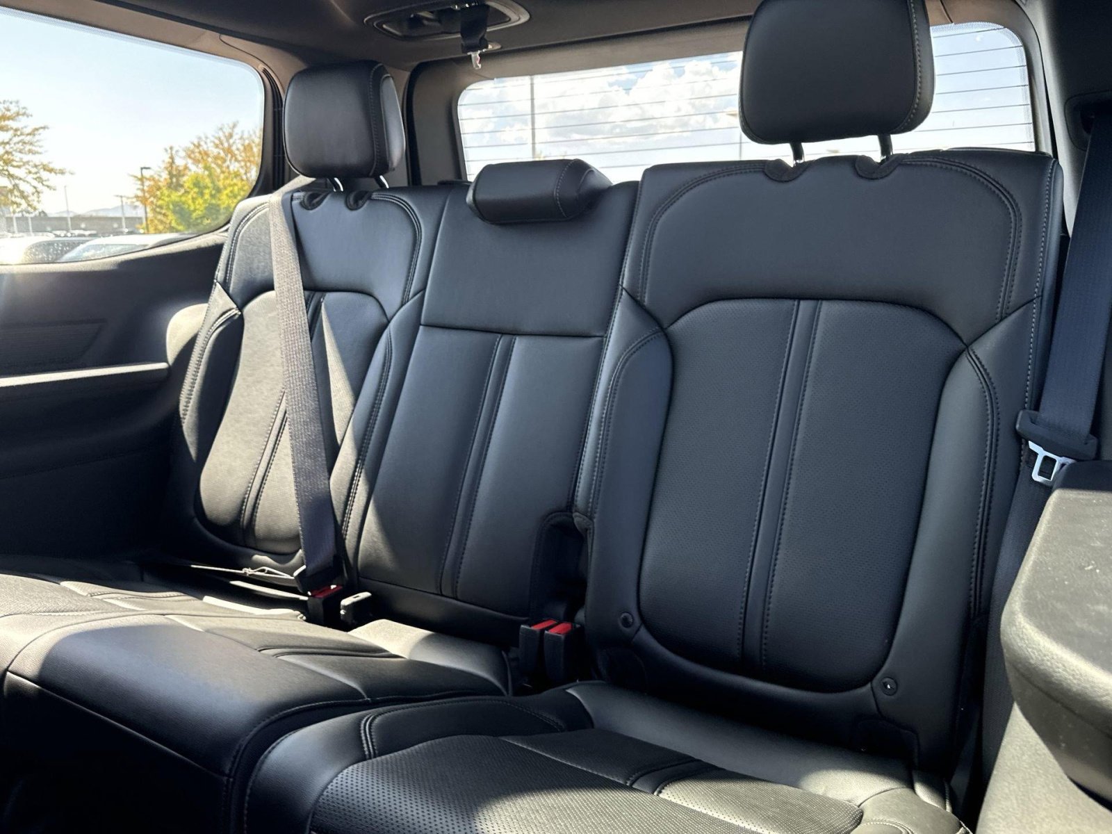 New 2024 Jeep Wagoneer Base w/ Premium Group I image 32