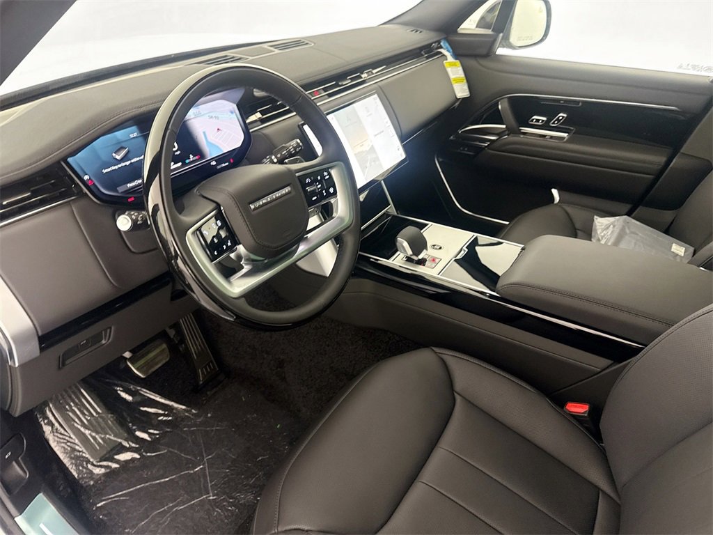 New 2026 Land Rover Range Rover SE image 9