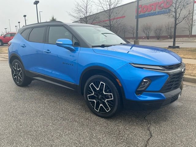 Used 2024 Chevrolet Blazer RS w/ Enhanced Convenience Package image 2