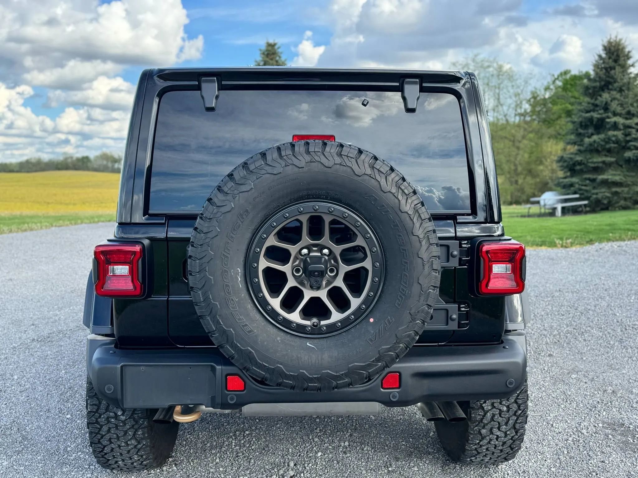 Used 2021 Jeep Wrangler Unlimited Rubicon w/ Xtreme Recon 35" Tire Package image 6