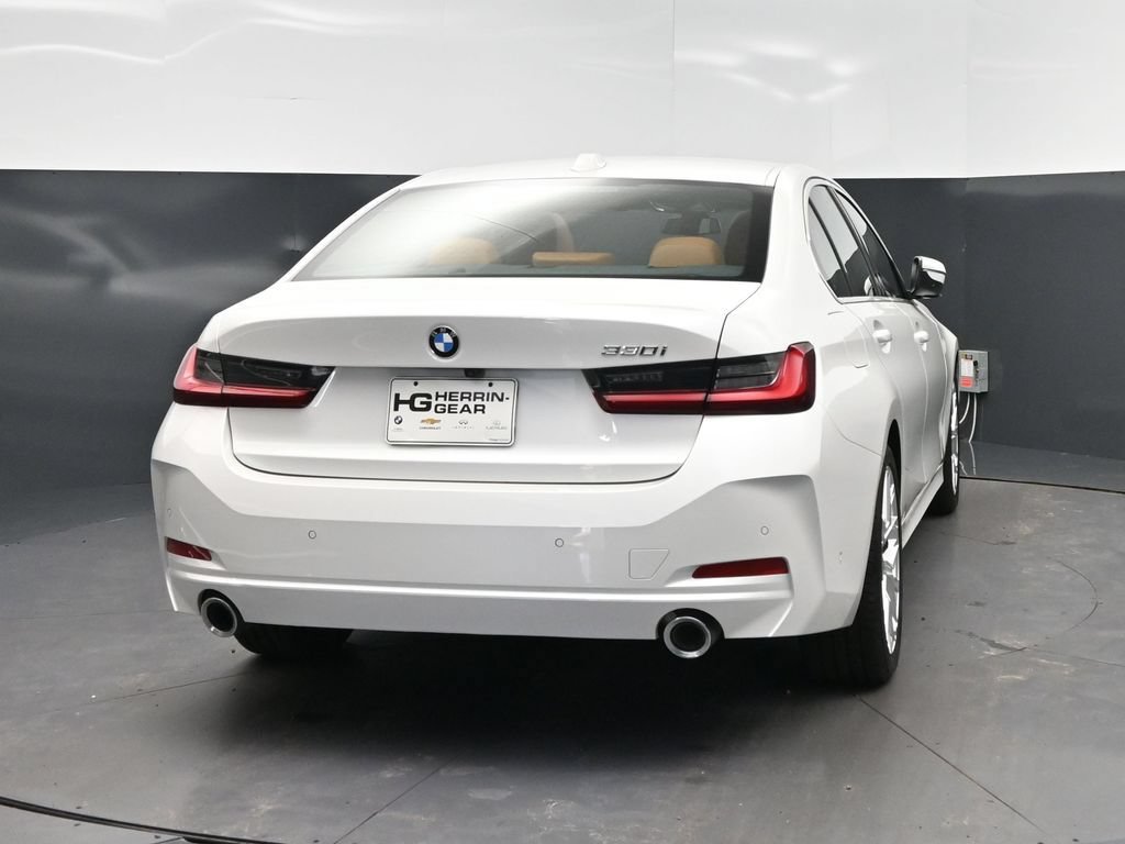 Certified 2026 BMW 330i Sedan RWD image 7