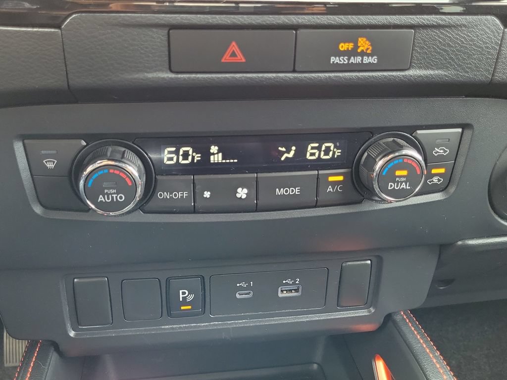Used 2022 Nissan Frontier PRO-4X w/ Technology Package AWD/4WD image 24
