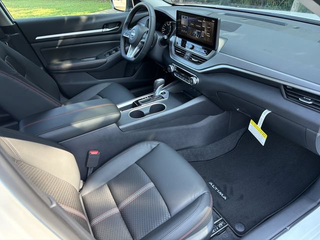 New 2026 Nissan Altima 2.5 SR FWD image 15