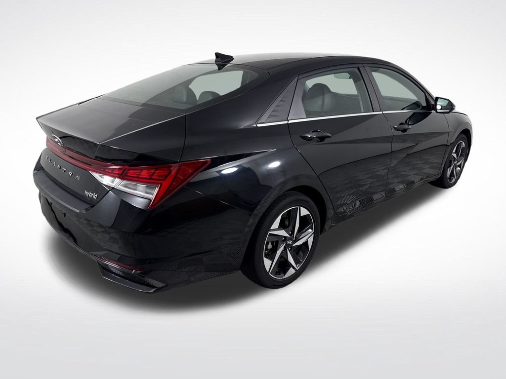 Used 2023 Hyundai Elantra Limited FWD image 3