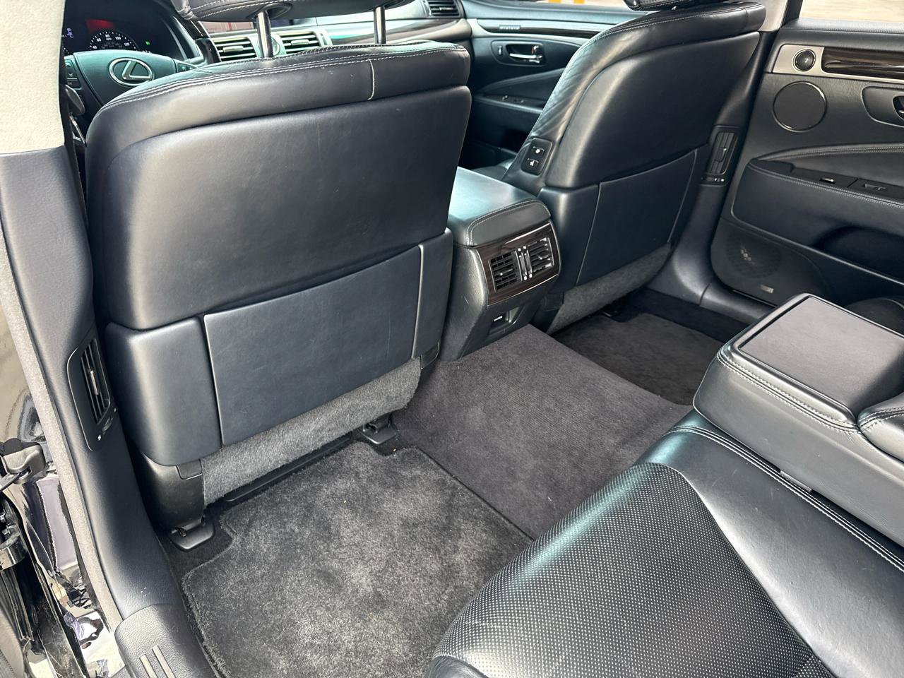 Used 2013 Lexus LS 460 L w/ Preferred Accessory Package RWD image 41