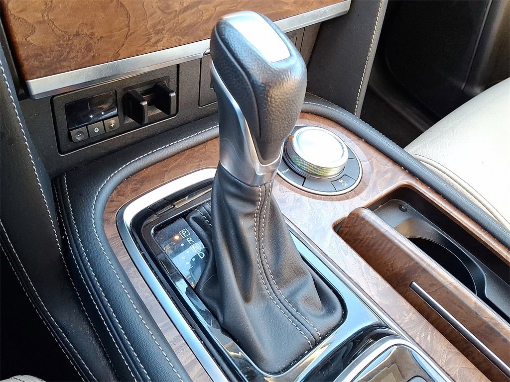 Used 2024 Nissan Armada SL w/ Captain's Chairs Package image 17