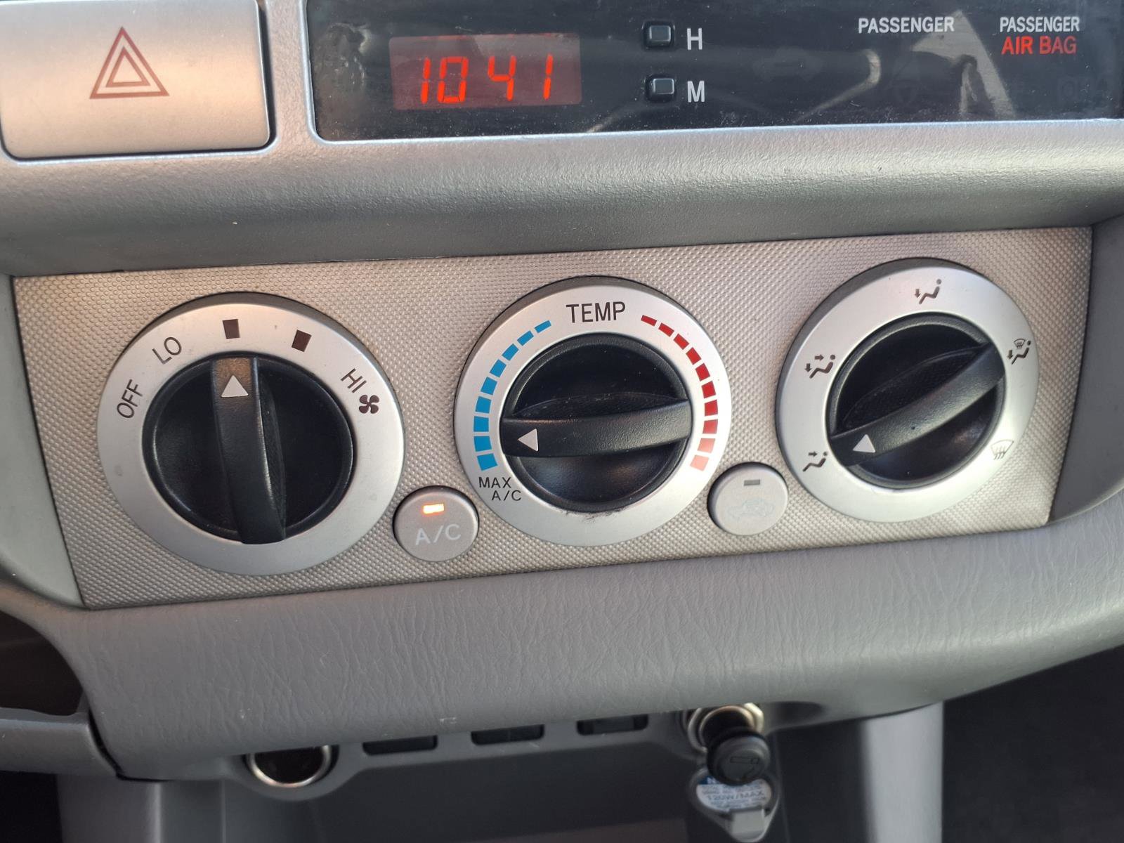 Used 2011 Toyota Tacoma PreRunner w/ SR5 Pkg #2 RWD image 6