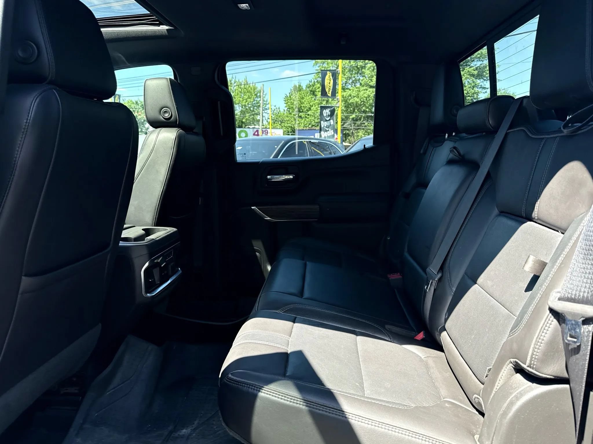 Used 2019 Chevrolet Silverado 1500 High Country w/ Technology Package AWD/4WD image 65