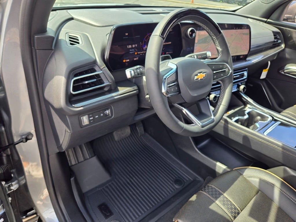 New 2026 Chevrolet Traverse High Country w/ LPO, Floor Liner Package image 22