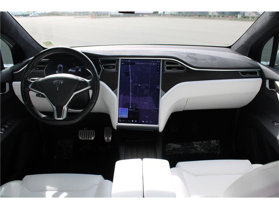 Used 2016 Tesla Model X 90D image 10