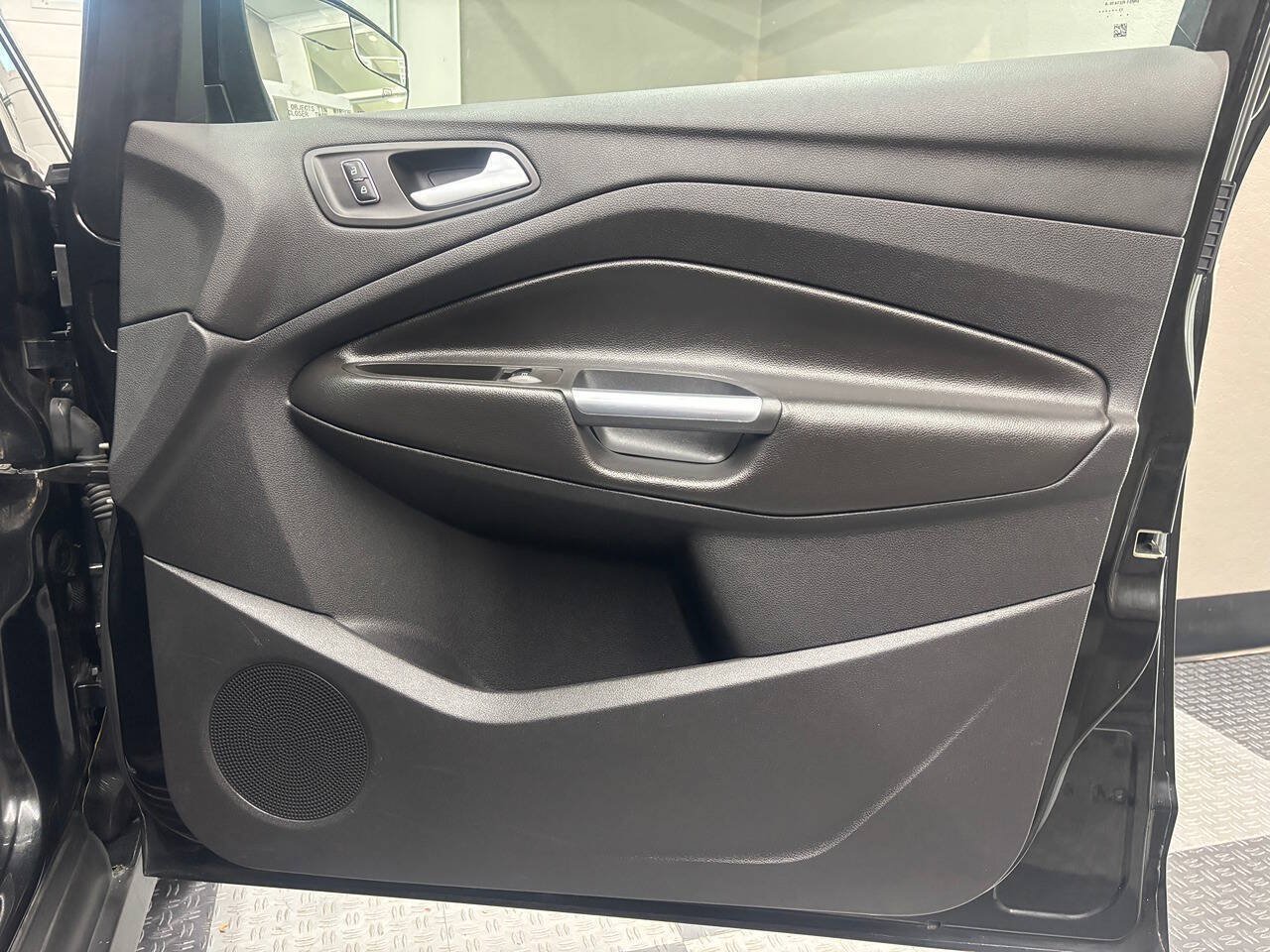 Used 2013 Ford C-MAX SE FWD image 23