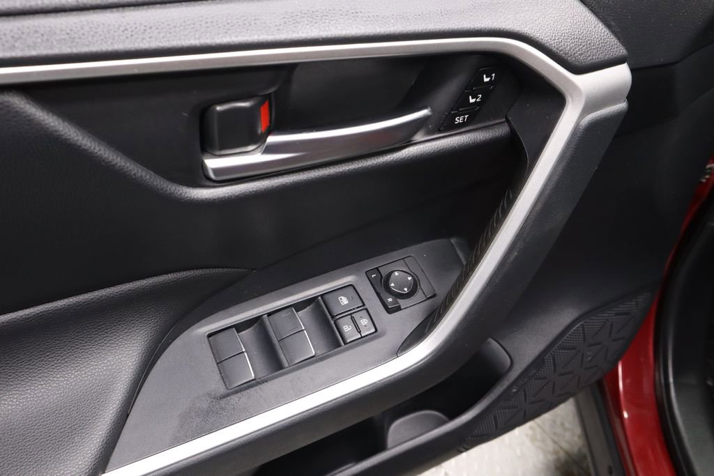Used 2019 Toyota RAV4 XLE Premium w/ Cold Weather Package image 23