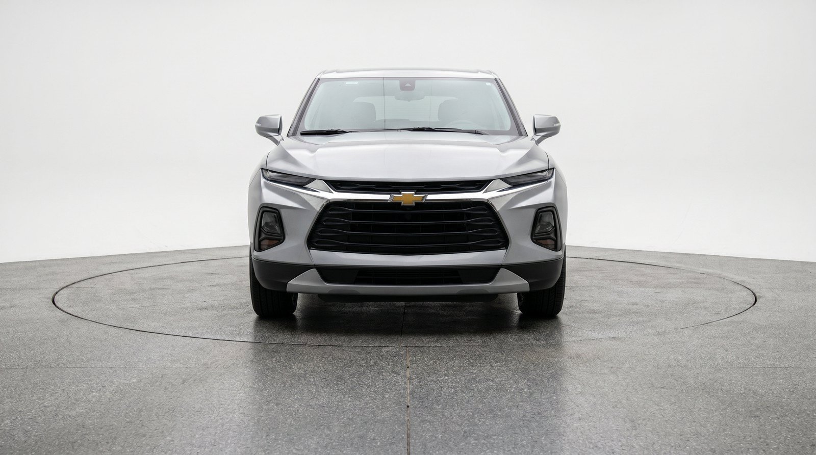 Used 2025 Chevrolet Blazer LT FWD image 2