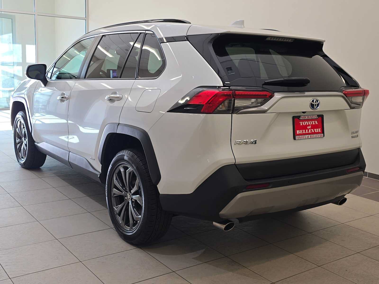 Certified 2023 Toyota RAV4 Limited AWD/4WD image 4
