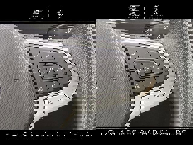 Used 2022 Volkswagen Tiguan S image 14