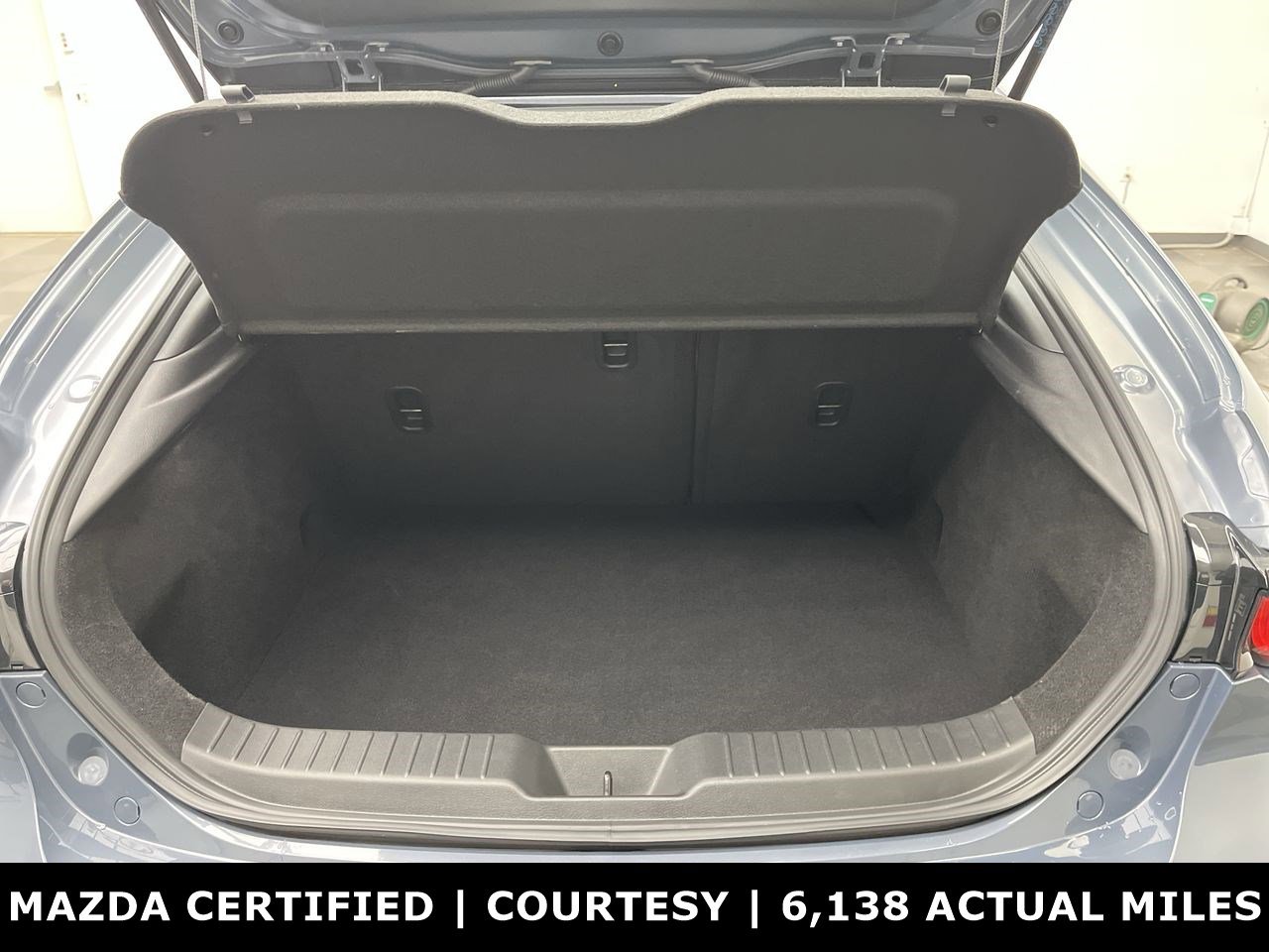 Certified 2025 MAZDA MAZDA3 Carbon image 28