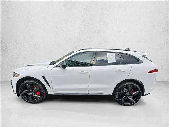 Certified 2024 Jaguar F-PACE SVR image 8