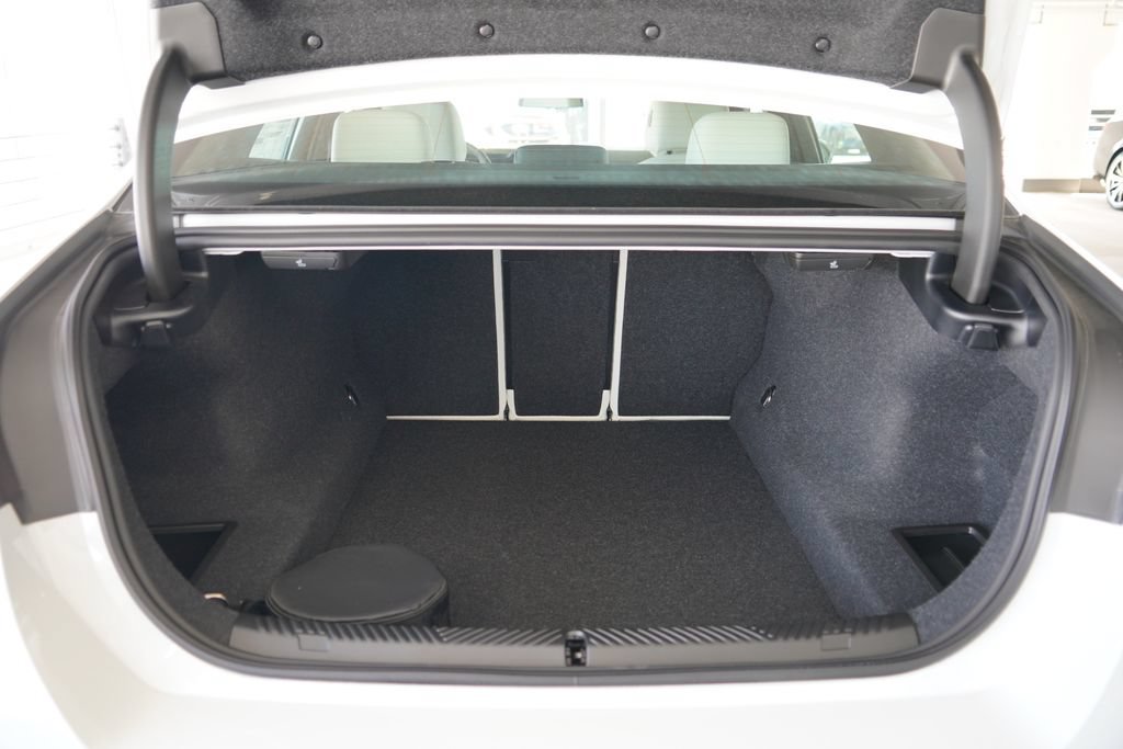 New 2027 BMW 530i w/ M Sport Package RWD image 20