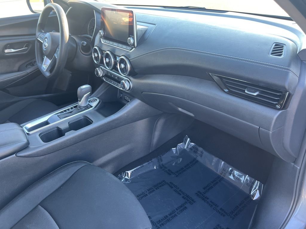 Used 2025 Nissan Sentra SV image 24