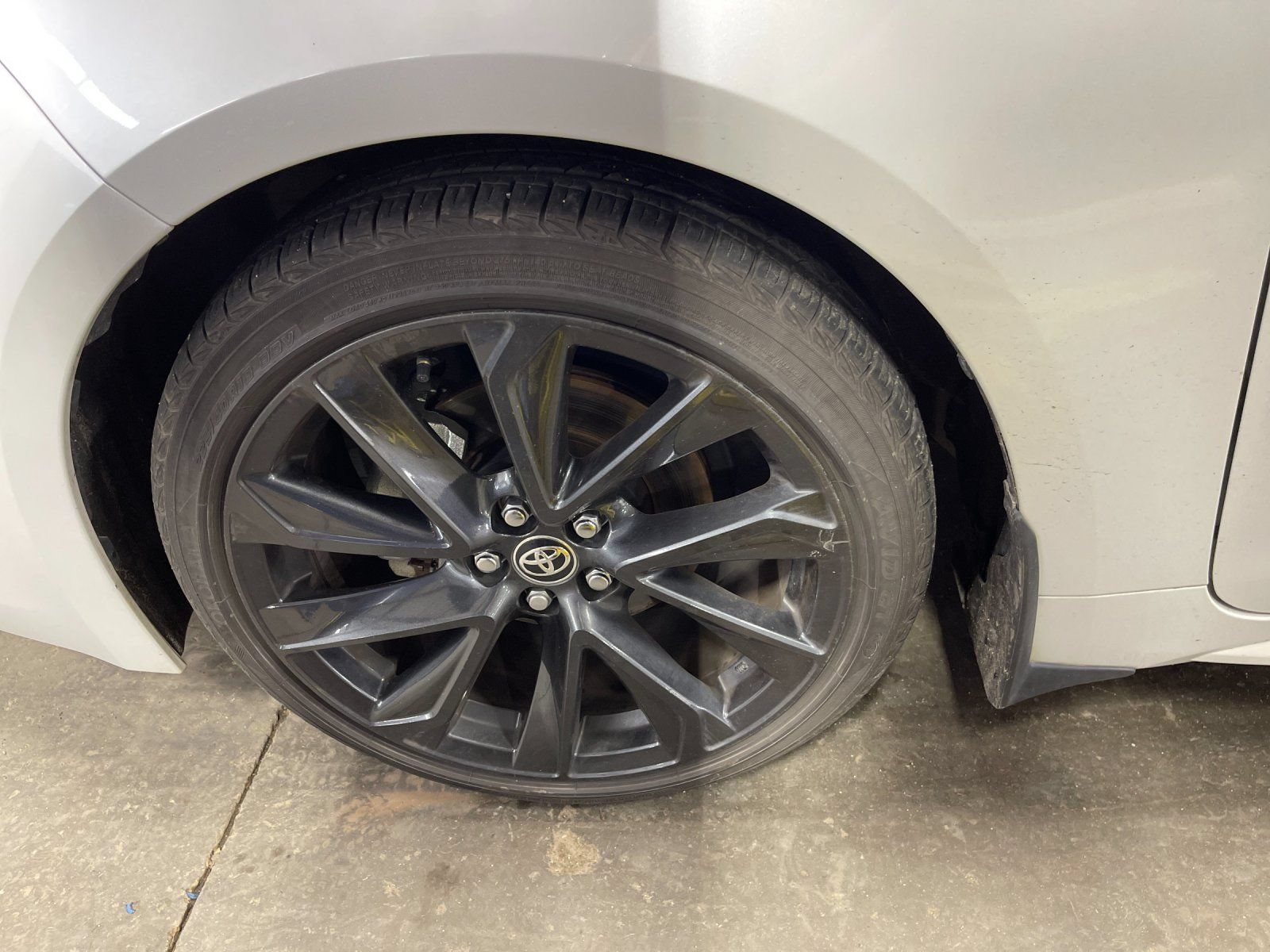Used 2025 Toyota Corolla XSE FWD image 31