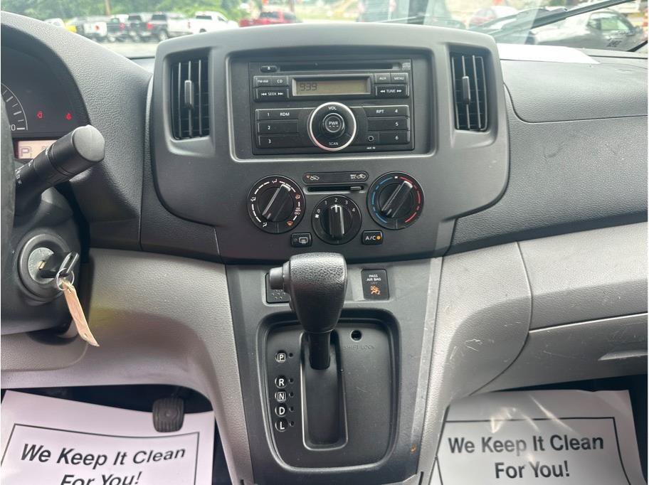 Used 2013 Nissan NV200 S w/ Back Door Glass Pkg FWD image 16