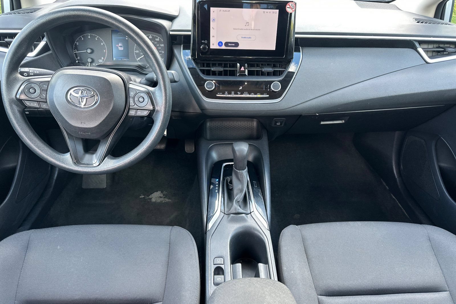 Used 2024 Toyota Corolla LE FWD image 15