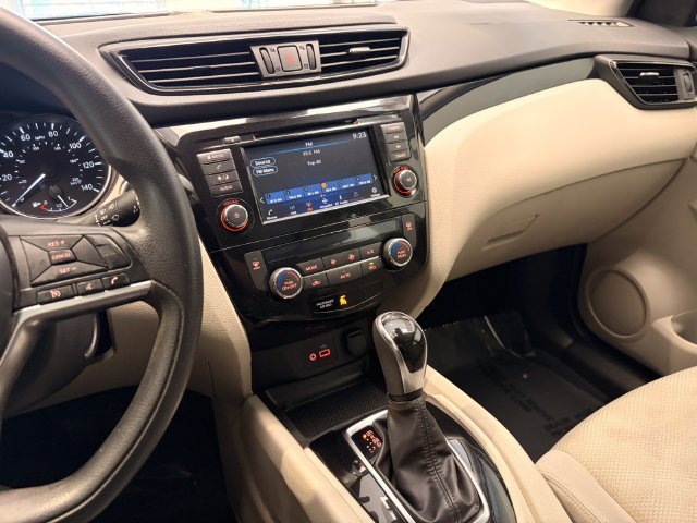 Used 2019 Nissan Rogue Sport SV AWD/4WD image 23