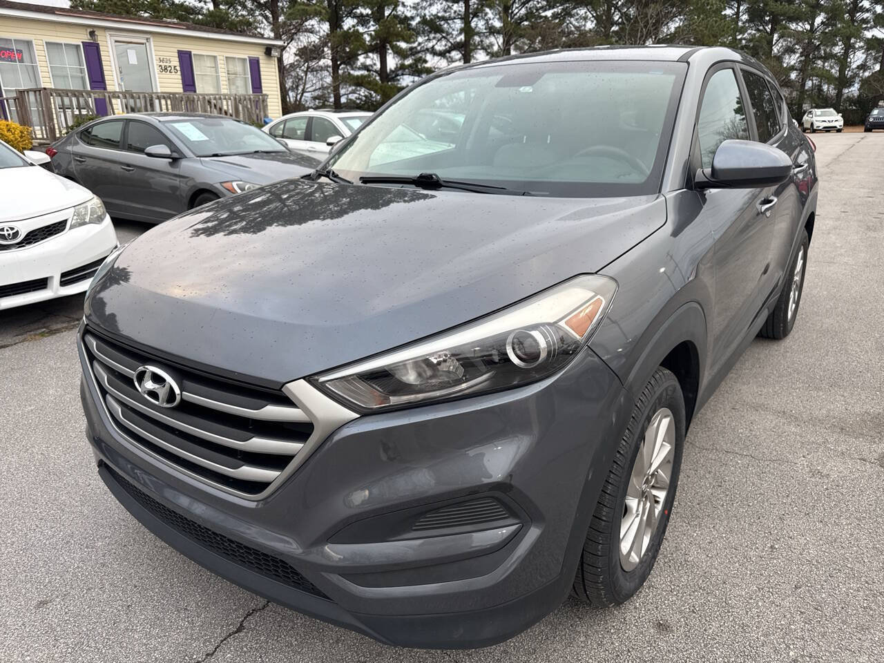 Used 2018 Hyundai Tucson SE FWD image 2