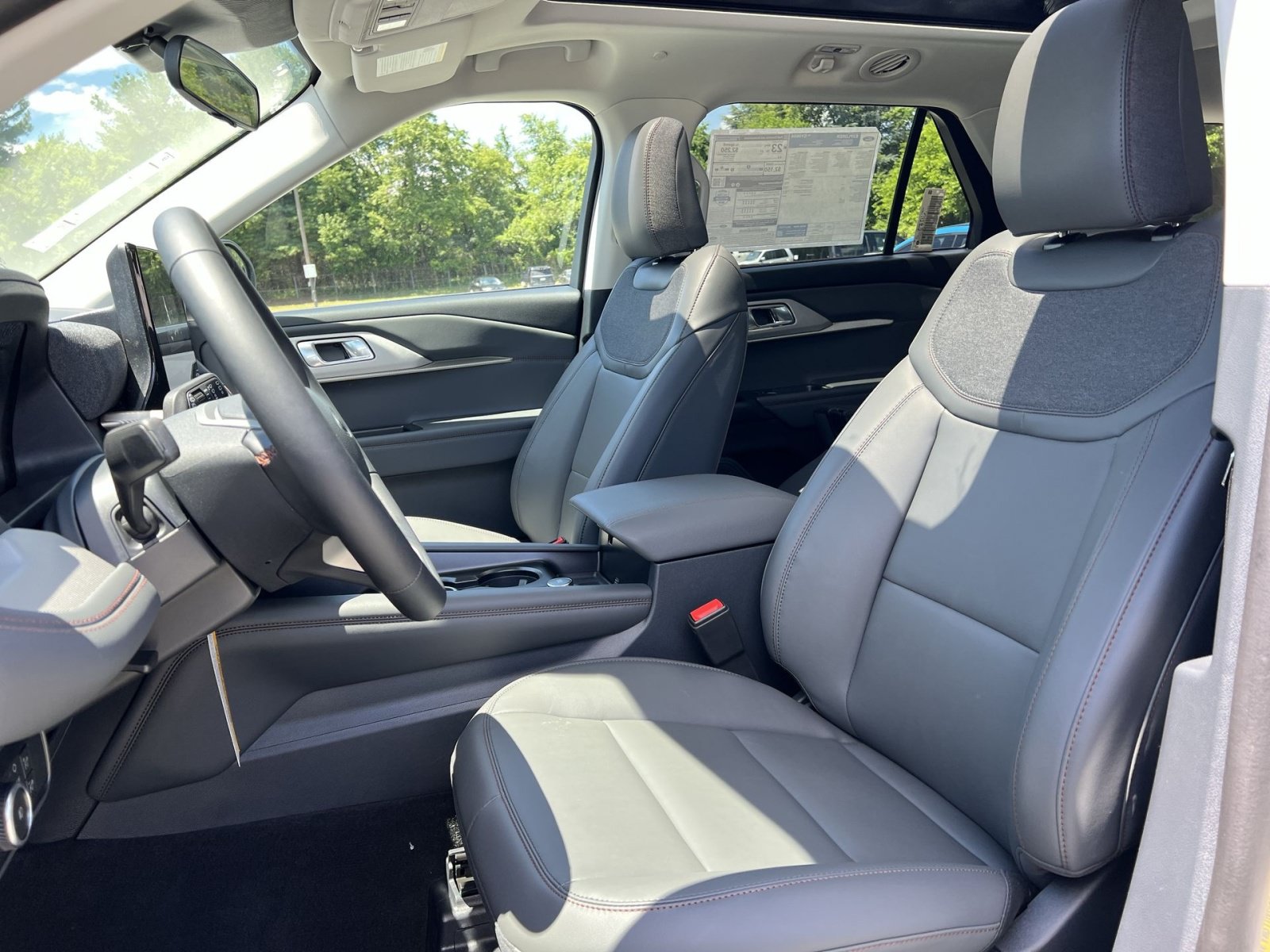 New 2026 Ford Explorer Active w/ Active Comfort Package AWD/4WD image 13