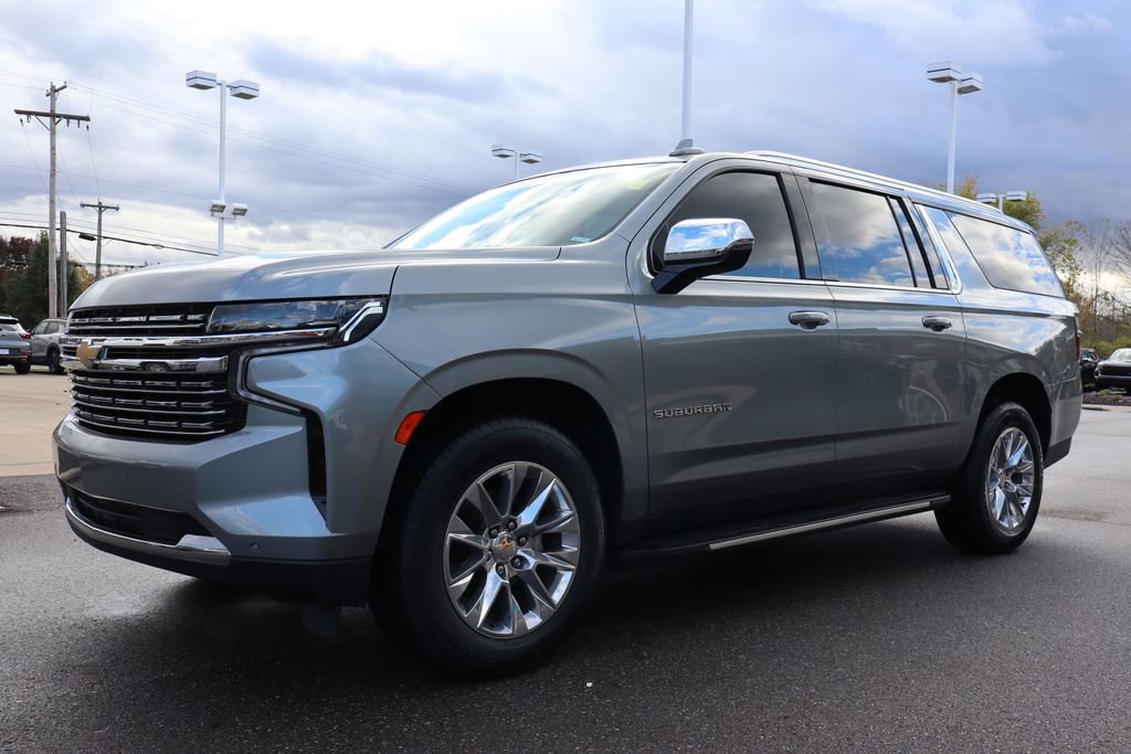 Used 2023 Chevrolet Suburban Premier image 8