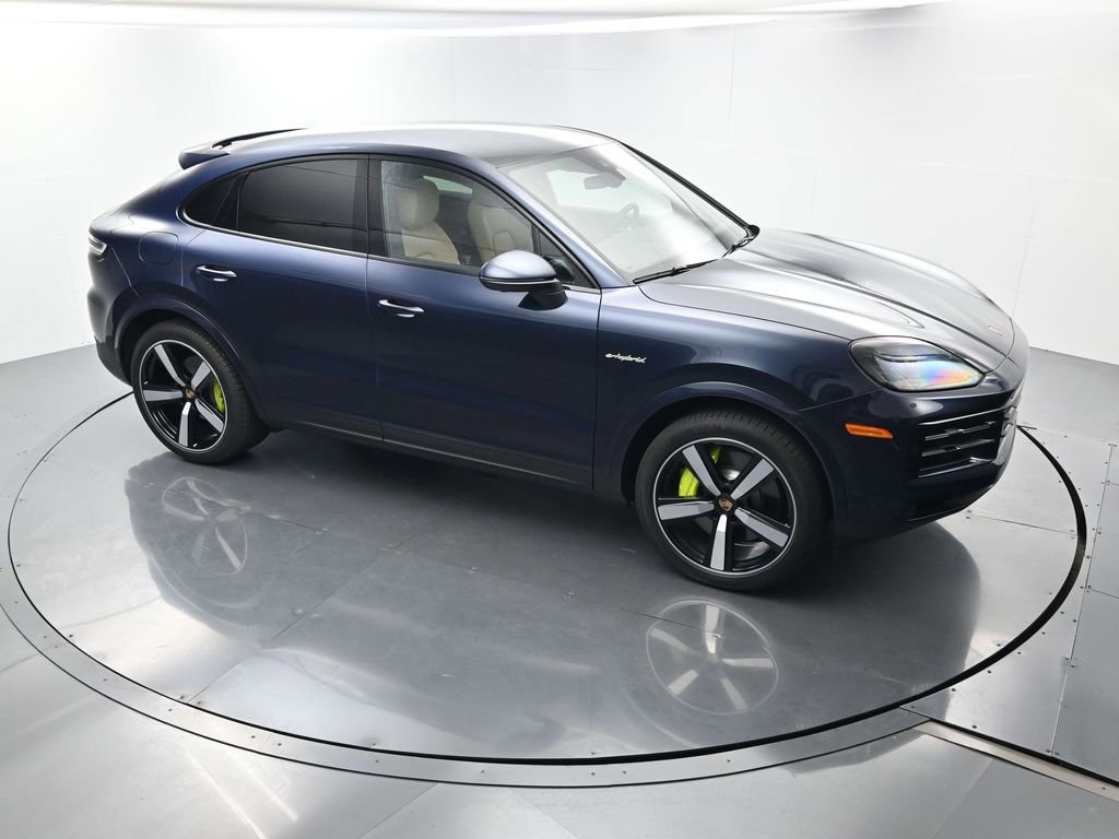 Certified 2025 Porsche Cayenne E-Hybrid Coupe image 41