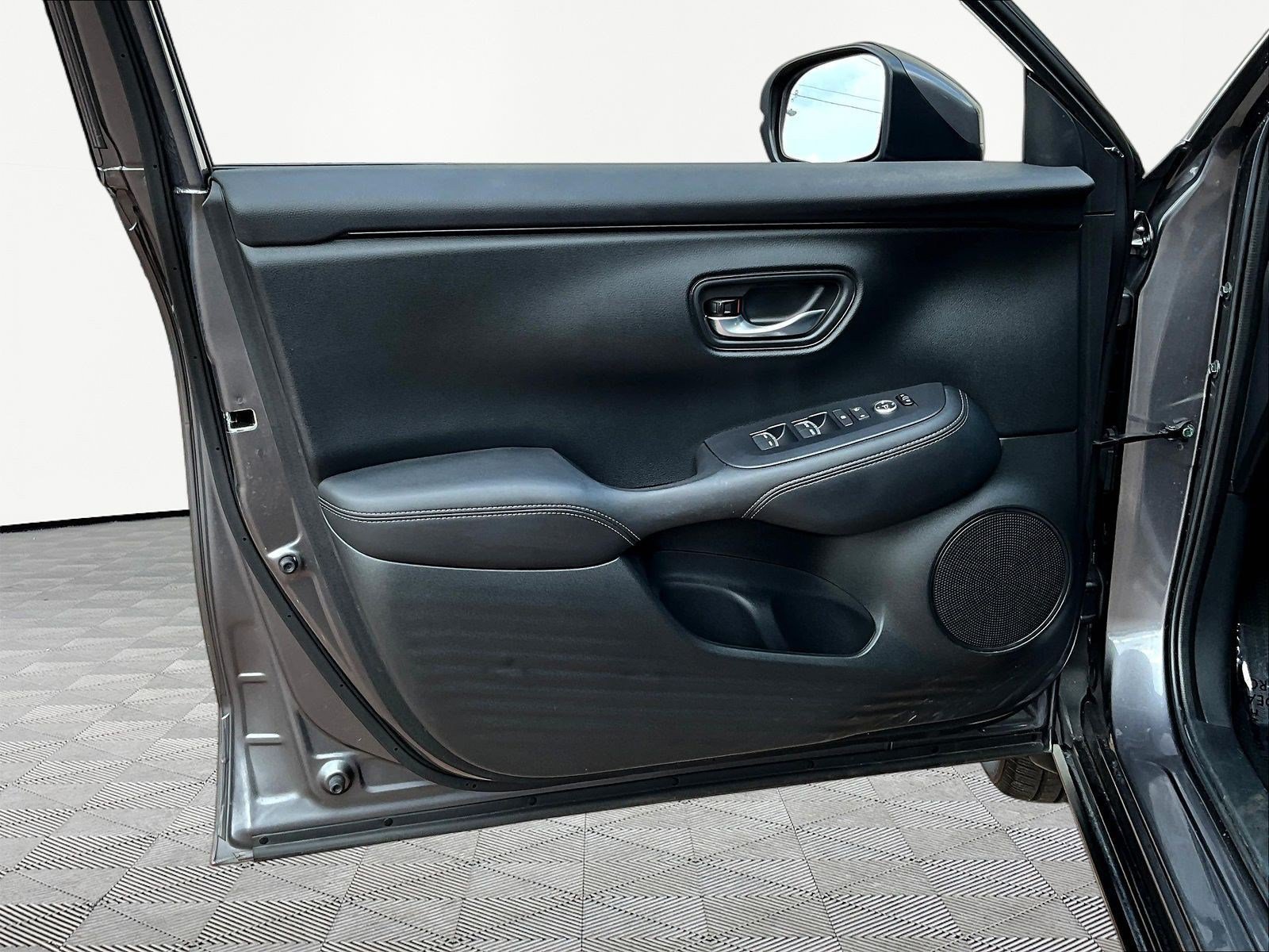 Used 2025 Honda HR-V EX-L image 19