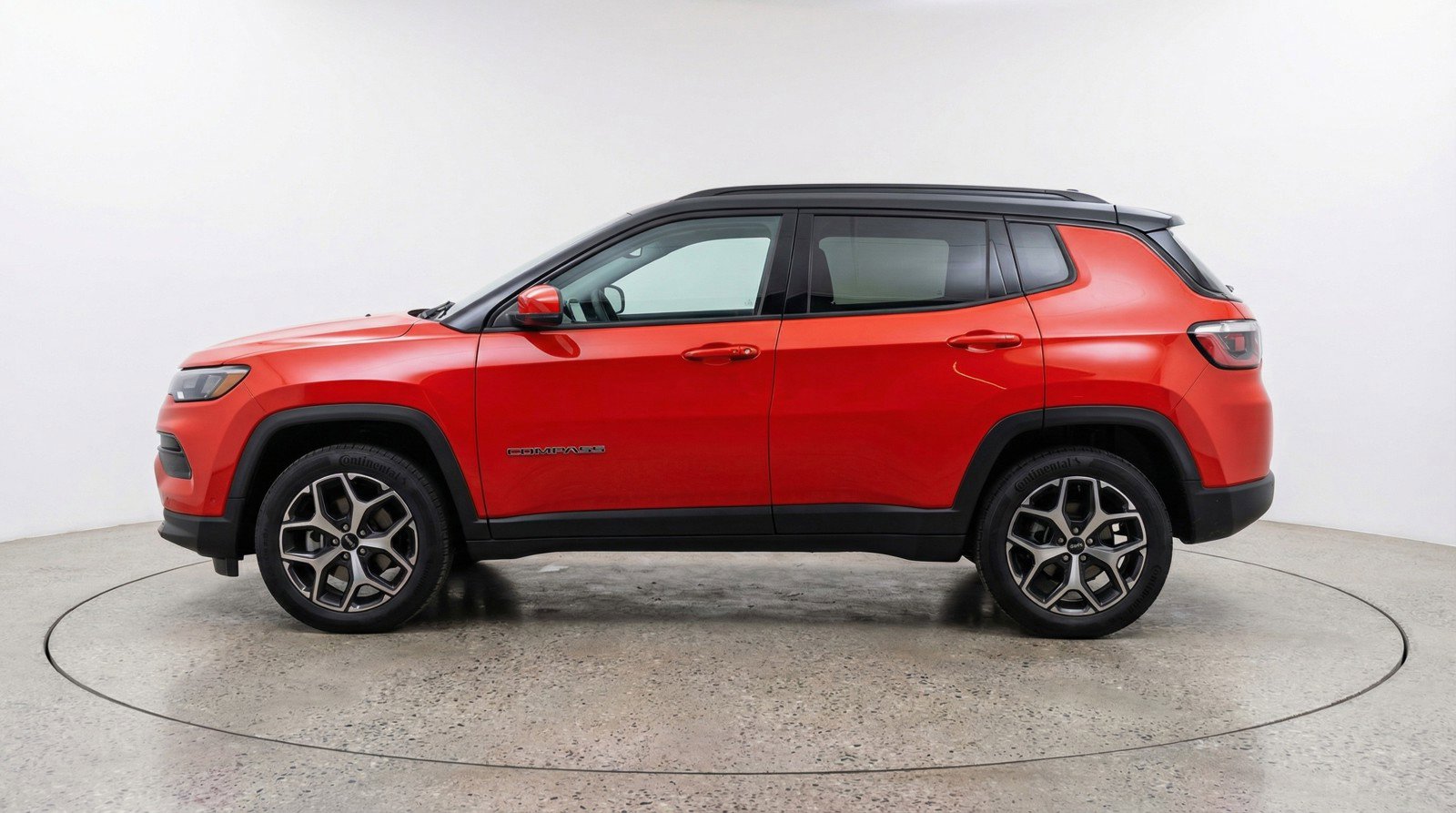 Used 2025 Jeep Compass Limited image 5