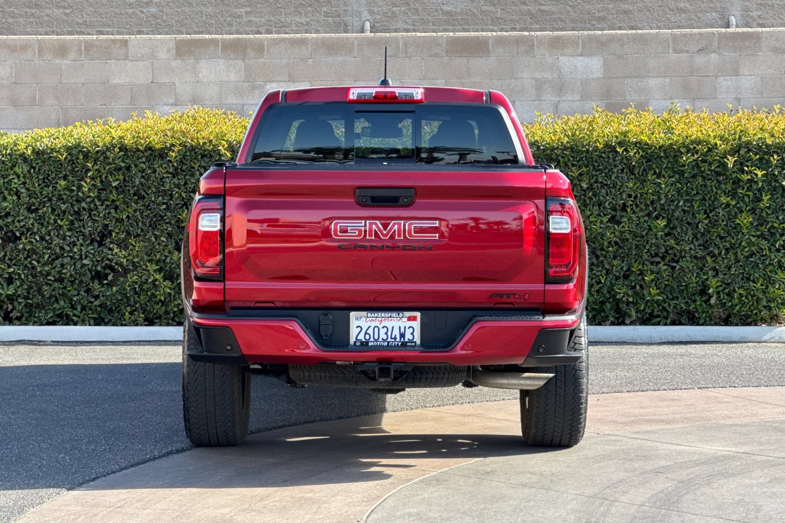 Certified 2023 GMC Canyon AT4 w/ AT4 Premium Package AWD/4WD image 5