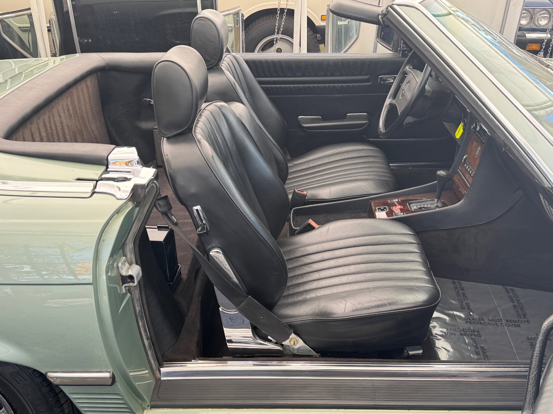 Used 1988 Mercedes-Benz 560 SL image 12