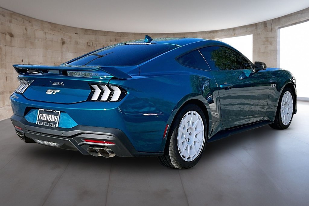 Used 2026 Ford Mustang GT Premium w/ GT Performance Package RWD image 2