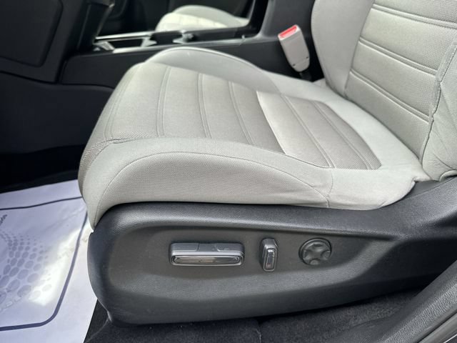 Used 2017 Honda CR-V EX image 16