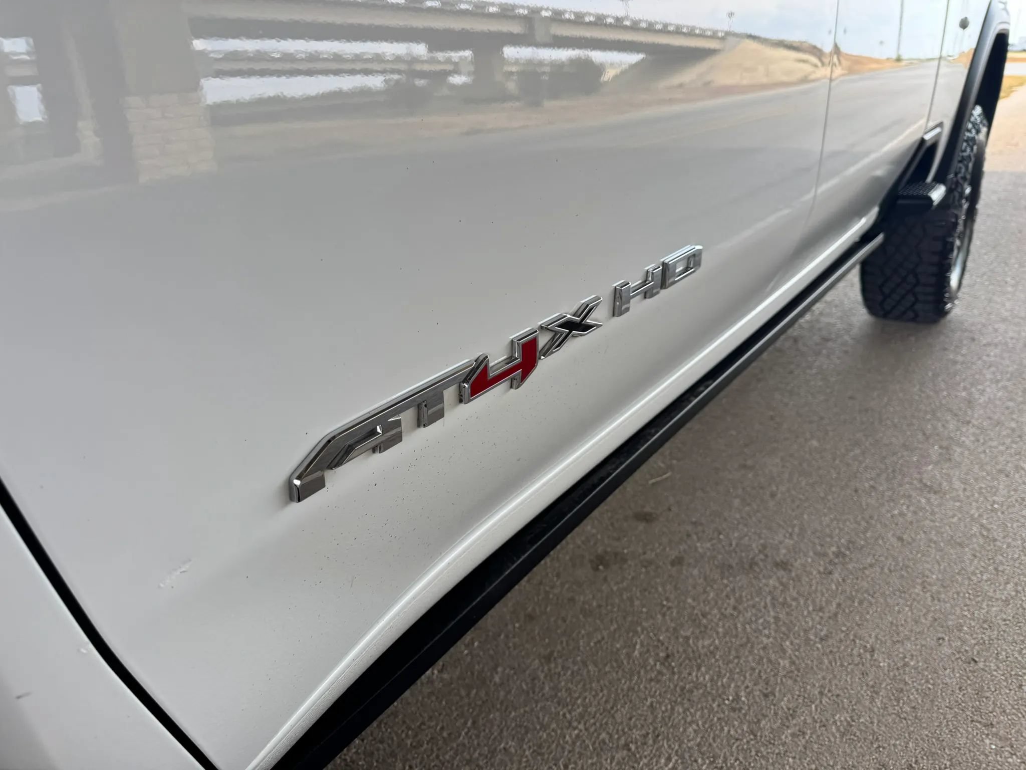 Used 2026 GMC Sierra 2500 AT4X AWD/4WD image 11